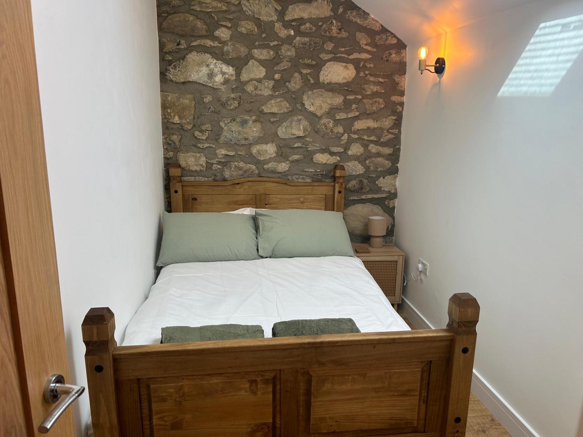 Cosy Modern Miners Cottage Llanllechid Exterior photo