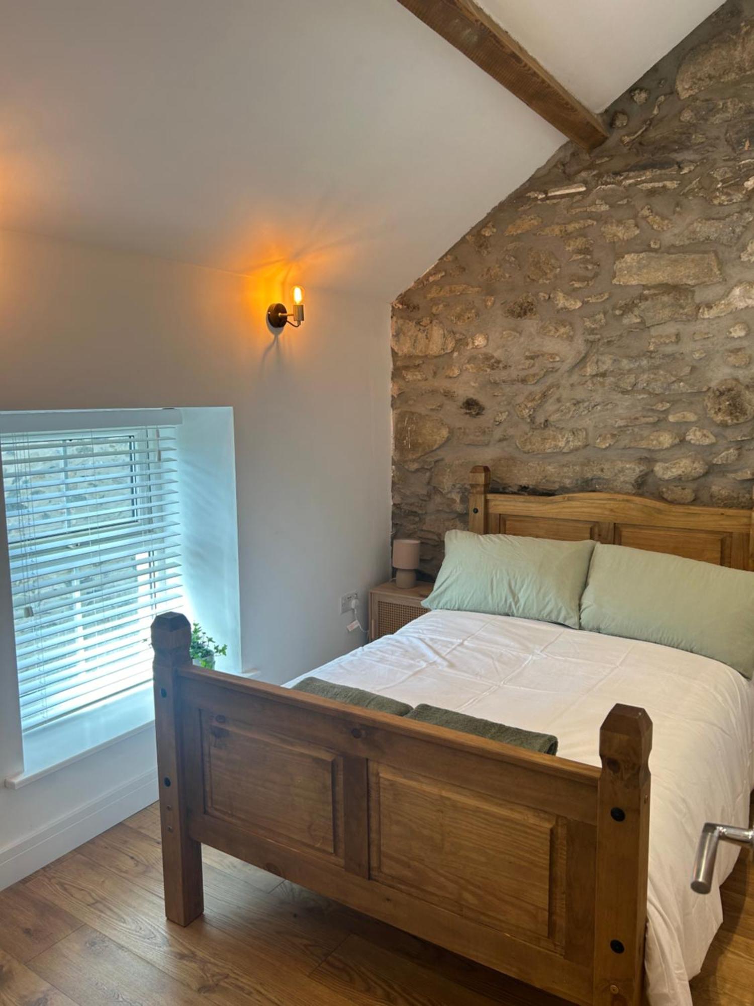 Cosy Modern Miners Cottage Llanllechid Exterior photo
